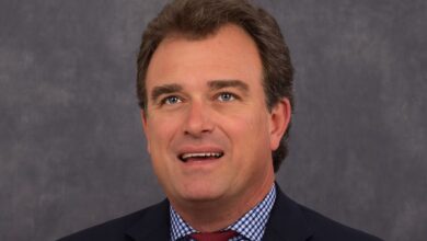 charles hurt net worth